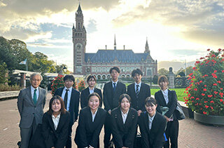 参加する教員と学生たちの写真5