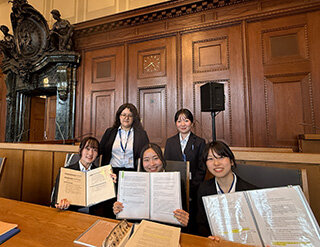 大会に参加する学生たちの写真3